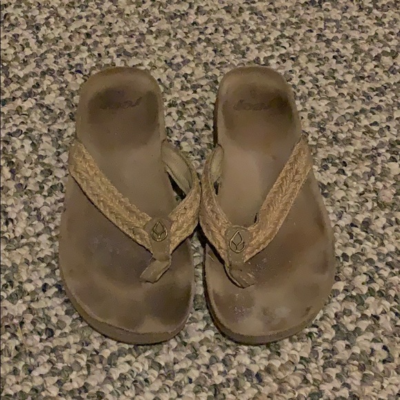 Reef Shoes - Reef flip flops size 8